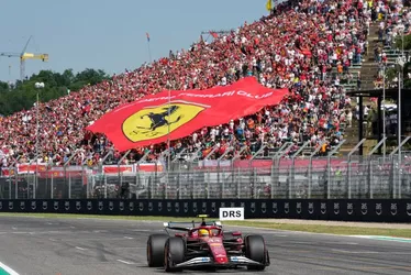 
			
				GP da Emilia-Romagna: Verstappen domina e vence na F1; Bortoleto é 17º
			
			