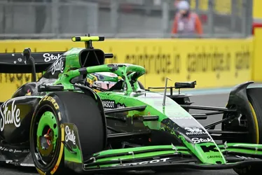
			
				GP de Miami: Piastri lidera treino livre; Bortoleto é 15º
			
			