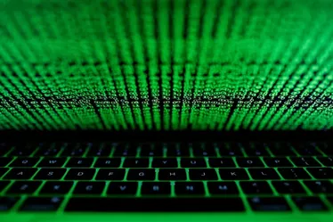
			
				Google promete treinar 1 milhão de brasileiros em IA com seus cursos
			
			