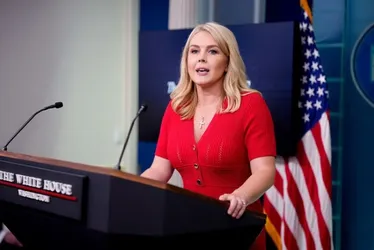 
			
				Governo Trump se manifesta sobre suspensão de tarifaço: “Exagero”
			
			