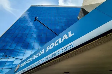 
			
				Governo prevê que rombo no INSS vai quadruplicar em 75 anos; entenda
			
			