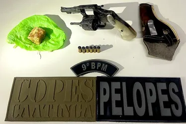 
			
				Homem é preso por porte ilegal de arma e tráfico de drogas em Delmiro Gouveia
			
			