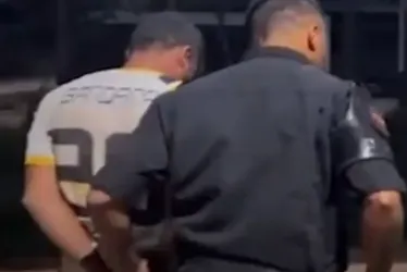 
			
				Homem mata cachorro a marteladas e arrasta corpo em carro
			
			