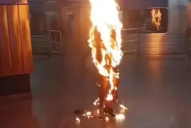 
			
				Homem põe fogo em si mesmo dentro de estação do metrô de SP
			
			
