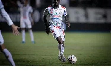 
			
				Jogador do América-MG é preso em flagrante após injúria racial
			
			