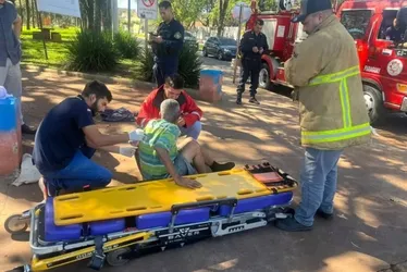 
			
				Jovens ateiam fogo em morador de rua; aluno de medicina o salva
			
			