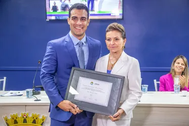 
			
				Juíza Ana Florinda é homenageada pelo trabalho à frente do Núcleo de Promoção à Filiação
			
			