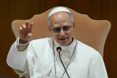 
			
				Leão XVI indica a cardeais que vai dar continuidade a reformas de Francisco
			
			