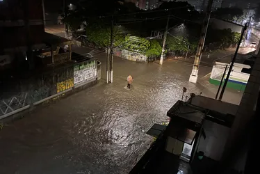 
			
				Veja imagens dos estragos causados pelas fortes chuvas em Maceió
			
			