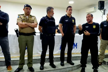 
			
				Megaoperação mira integrantes do Comando Vermelho em Maceió e Marechal
			
			