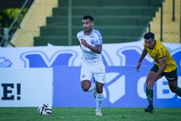 
			
				Meio-campista Camacho vem sendo destaque no time do CSA na temporada
			
			