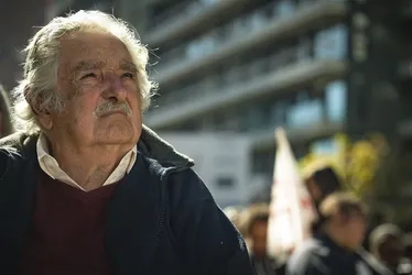 
			
				Morre, aos 89 anos, Pepe Mujica, ex-presidente do Uruguai
			
			