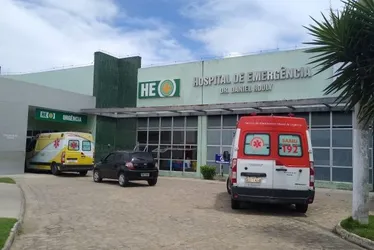 
			
				Motociclista sofre acidente após colidir com cachorro em avenida de Arapiraca
			
			
