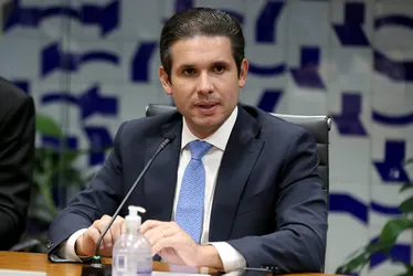 
			
				Motta ameaça derrubar decreto do IOF e sugere rever isenções fiscais
			
			