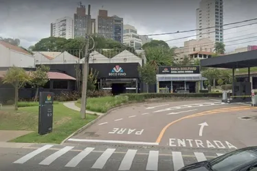 
			
				Mulher é morta a facadas dentro de restaurante
			
			
