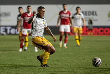 
			
				Nos acréscimos, CRB arranca empate com o Amazonas, mas segue fora do G4 da Série B: 1 a 1
			
			