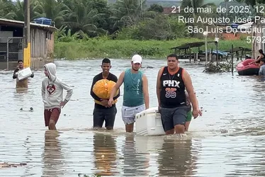 
			
				Nº de desalojados por chuvas em Alagoas cai, mas 16 municípios seguem sob alerta
			
			