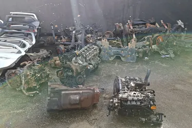 
			
				Desmanche clandestino de veículos: veja fotos e vídeos de operação
			
			