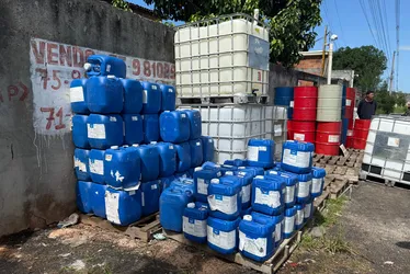 
			
				PC de AL desarticula grupo que desviava combustível para BA; prejuízo passa de R$ 200 mil
			
			
