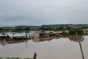 
			
				Rios seguem subindo em Alagoas e Defesa Civil monitora áreas de risco
			
			
