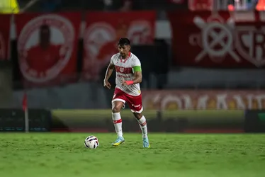 
			
				Segovia, capitão do CRB, comenta sobre desempenho do time: "Estamos nos encaixando"
			
			