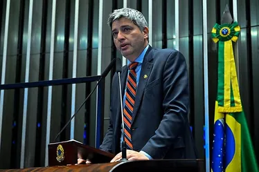 
			
				Senado aprova restrição à publicidade de bets
			
			