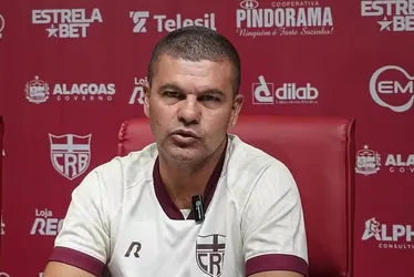 
			
				Umberto Louzer lamenta pontos perdidos pelo CRB em jogos decisivos da Copa NE
			
			
