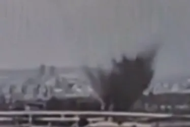 
			
				Vídeo mostra momento em que míssil cai perto de aeroporto de Israel
			
			