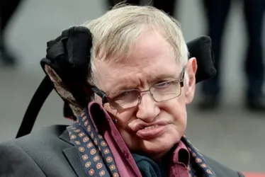
			
				Veja as previsões feitas por Stephen Hawking antes de sua morte para 2025
			
			
