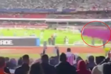 
			
				Veja o momento em que placa do Morumbis atinge cabeça de torcedores
			
			
