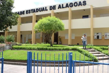 
			
				Veja quais cursos da Uneal terão vagas para professor em concurso público
			
			