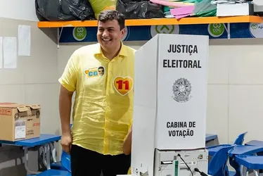 
			
				Câmara de Rio Largo anuncia renúncia de prefeito, mas Carlos Gonçalves nega e fala em golpe; veja vídeos!
			
			