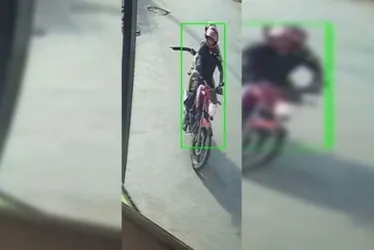 
			
				Vídeo: dupla em moto tenta matar homem com tiro de espingarda
			
			