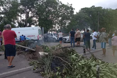 
			
				Vídeo: moradores de povoado de Atalaia bloqueiam BR-316 em protesto
			
			