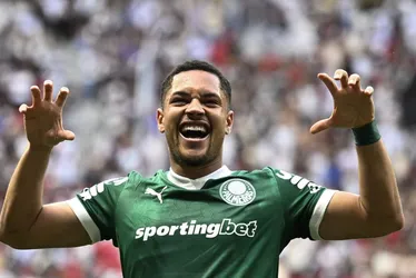 
			
				Vitor Roque marca e Palmeiras derrota o Vasco pelo Brasileirão
			
			