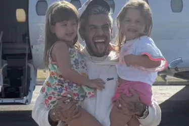 
			
				Zé Felipe reencontra as filhas pela 1ª vez após separação de Virginia Fonseca
			
			