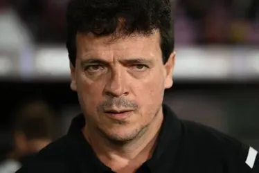 
			
				Sinais de evolução e queda no segundo tempo marcam estreia de Diniz no Vasco
			
			