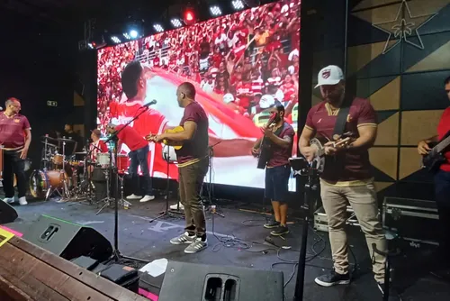 
				CRB apresenta nova coleção de uniformes para temporada 2025 em noite de festa em Maceió
			
			