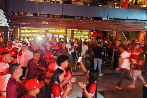 
				CRB apresenta nova coleção de uniformes para temporada 2025 em noite de festa em Maceió
			
			
