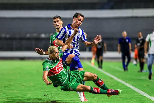 
				CSA fica no empate com o CSE na partida de ida da Seletiva da Copa do Brasil: 0 a 0
			
			