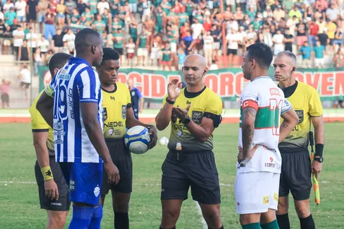 
				CSA vence CSE, por 1 a 0, e garante vaga na Copa do Brasil de 2026
			
			