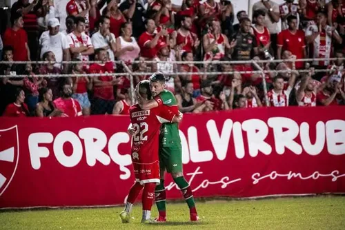 
				CSE e Penedense decidem quem fica com o título da Copa Alagoas
			
			
