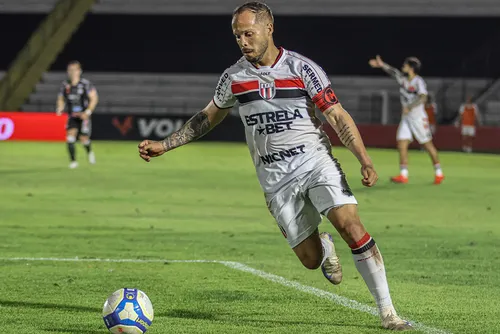 
				Campeão com o Flamengo, Douglas Baggio é mais um reforço do CRB para a temporada
			
			