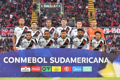 
				Carille nega que Vasco chamou adversário e lamenta empate: ‘Gosto amargo’
			
			