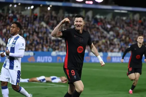 
				Com gol contra, Barcelona vence Leganés e dispara na ponta de La Liga
			
			