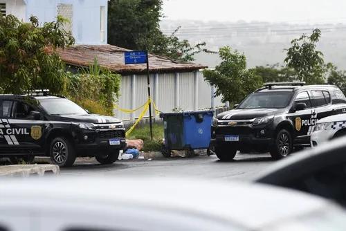 
				Corpo esquartejado foi descartado em contêiner por coletor de lixo
			
			