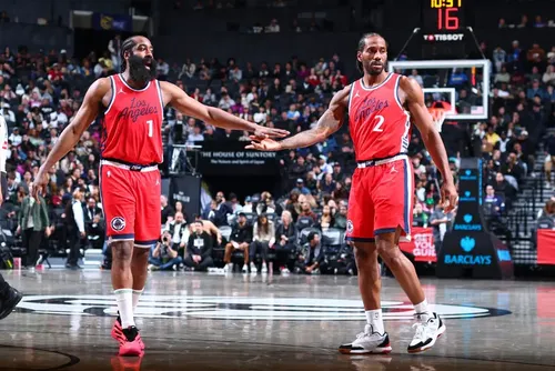 
				Destaque do Clippers, James Harden desabafa sobre desvalorização na NBA
			
			