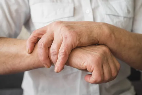 
				Doença de Parkinson atinge cerca de 200 mil brasileiros por ano
			
			