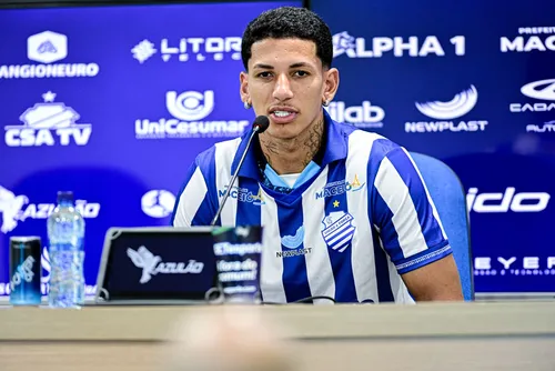 
				Em dia corrido, CSA apresenta 3 reforços para a disputa da Série C
			
			