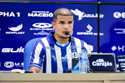 
				Em dia corrido, CSA apresenta 3 reforços para a disputa da Série C
			
			